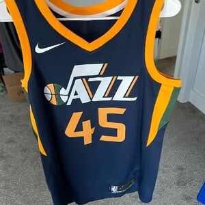 Donovan Mitchell jazz signature jersey